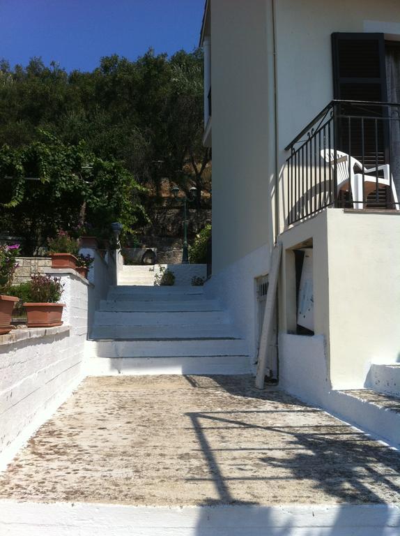 Dimitrakis Apartments 카시오피 외부 사진